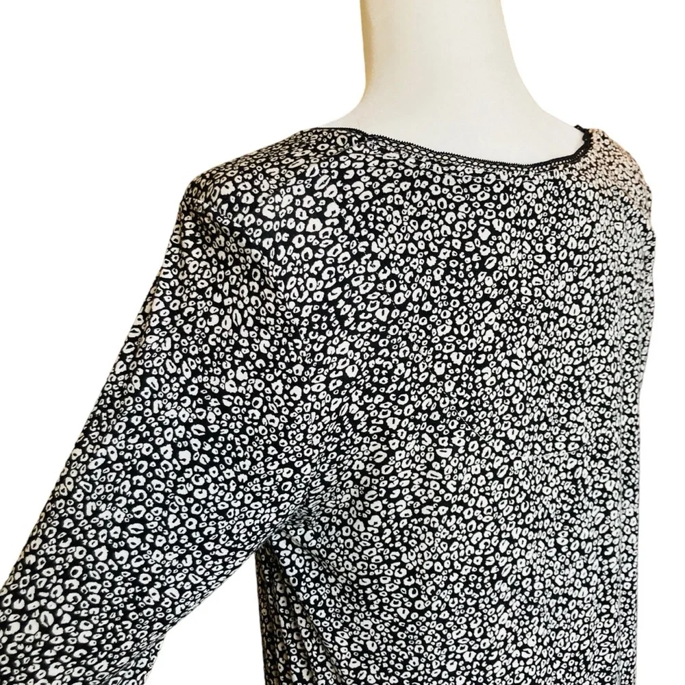 Kensie Women's abstract animal print quarter length sleeve top blouse, Sz L - Picture 12 of 16